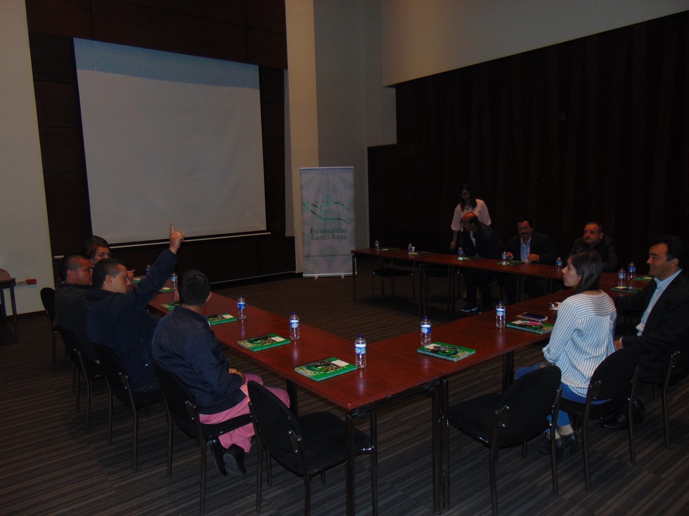 About the Environment Confidence Meeting Between Legal Representatives and Mining Dealers